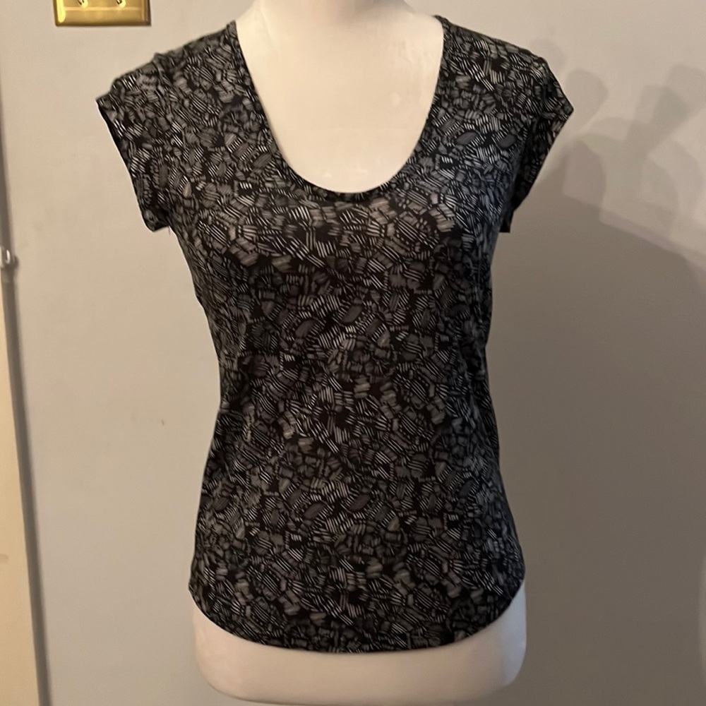 Soft lightweight short sleeve